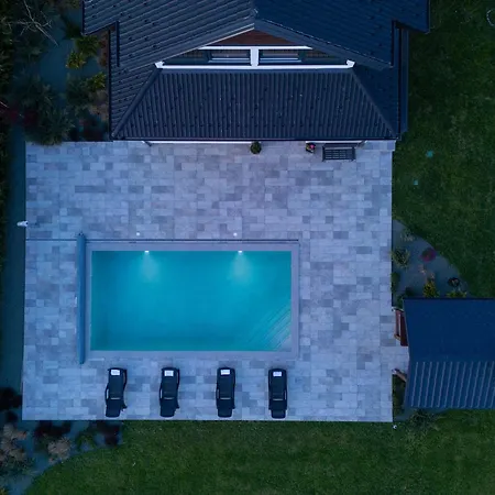 Villa Esen - *